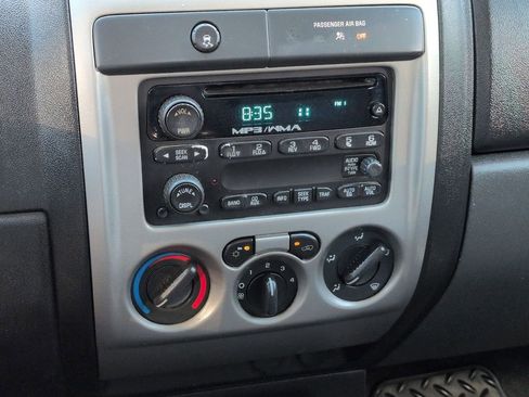 Used 2011 Chevrolet Colorado LT image 23