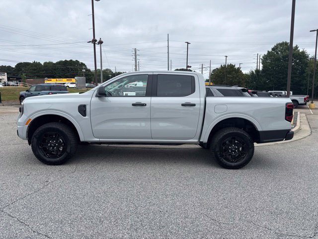 New 2026 Ford Ranger XLT w/ Black Appearance Package RWD image 7
