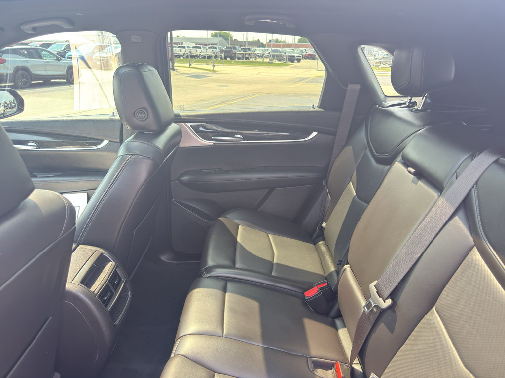 Used 2021 Cadillac XT5 Premium Luxury AWD/4WD image 34