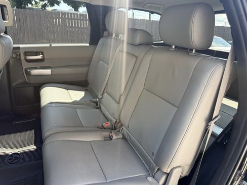 Used 2021 Toyota Sequoia Limited AWD/4WD image 22