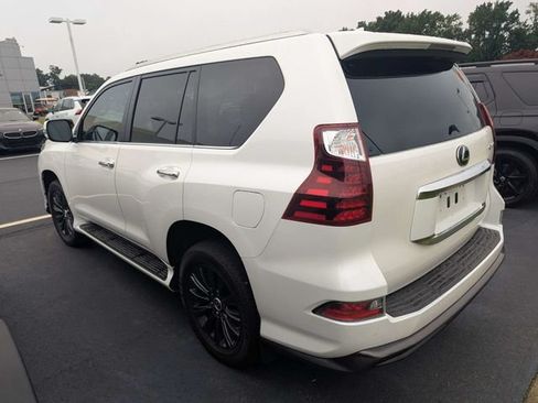 Used 2022 Lexus GX 460 Premium w/ Accessory Package AWD/4WD image 4