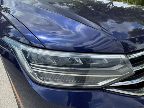 Used 2023 Volkswagen Tiguan SE image 4