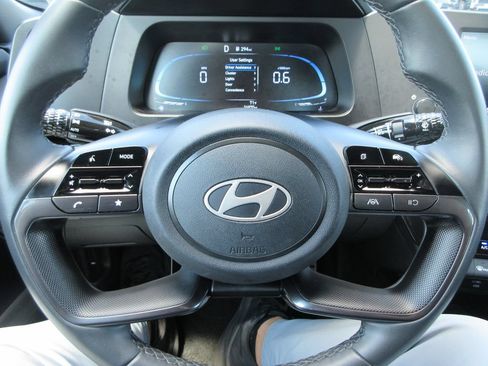 Used 2026 Hyundai Elantra Sport FWD image 21