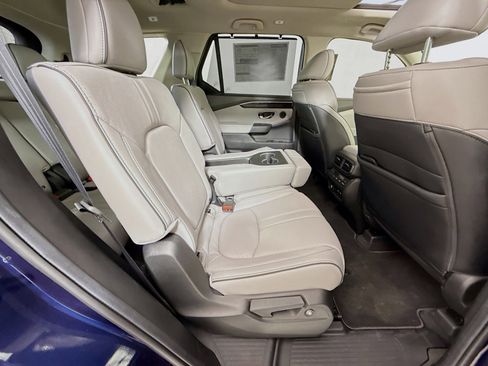 Used 2025 Honda Pilot Elite image 29