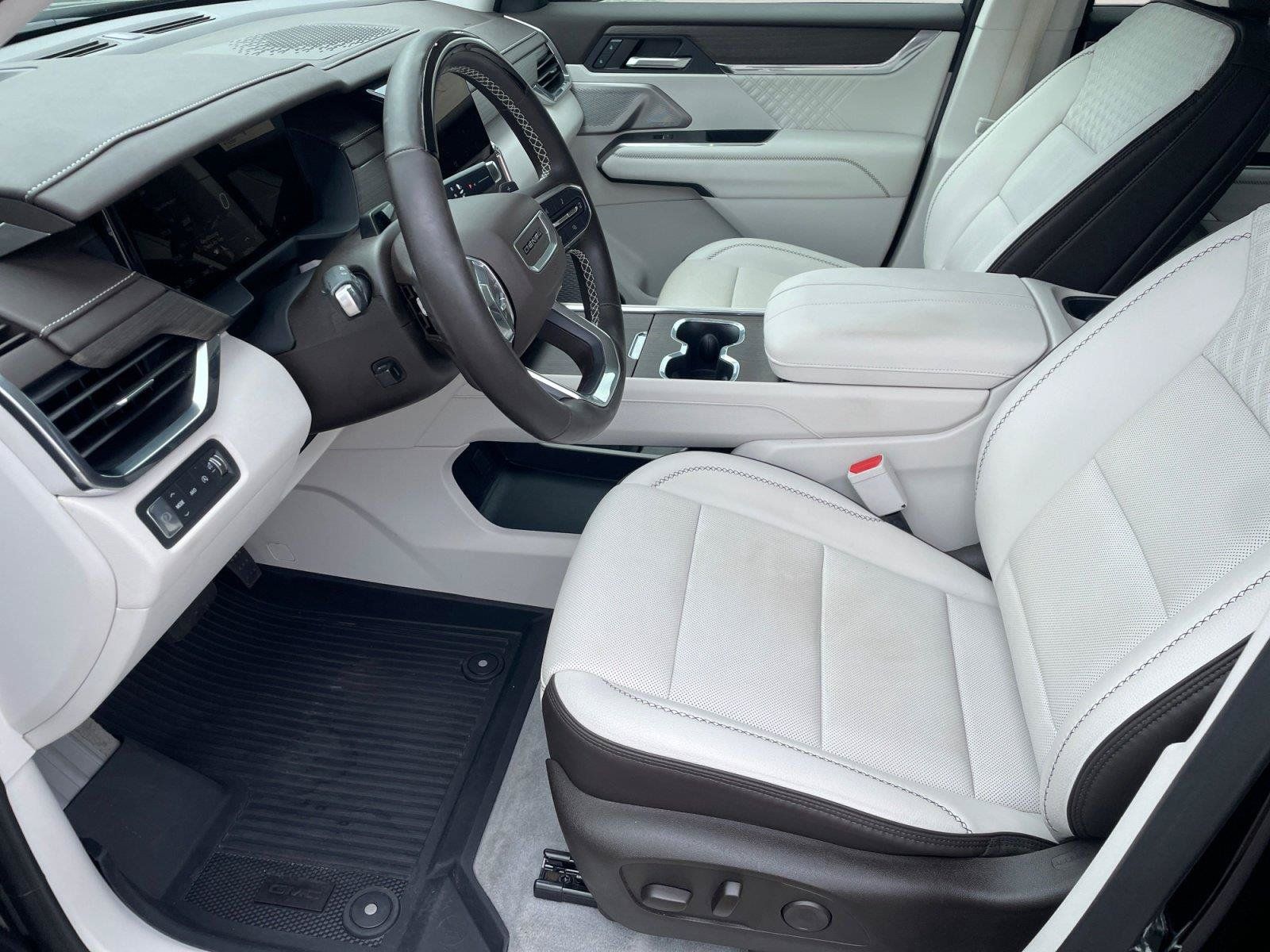 Used 2024 GMC Acadia Denali w/ Super Cruise Package AWD/4WD image 9