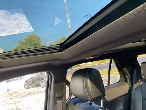 Used 2015 Ford Explorer Sport w/ Equipment Group 401A image 12