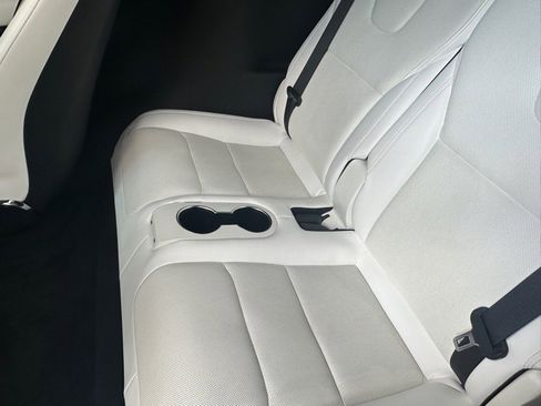 Used 2022 Tesla Model X image 67