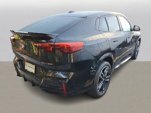 New 2026 BMW X2 xDrive28i w/ Technology Package AWD/4WD image 3
