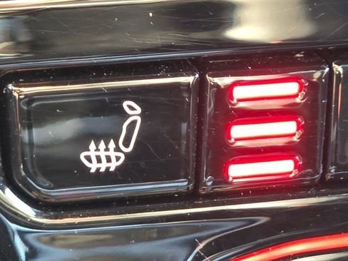 Used 2023 Jeep Grand Cherokee L Laredo image 14