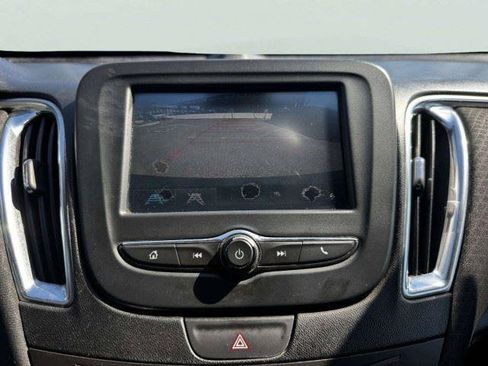 Used 2016 Chevrolet Malibu LT FWD image 32