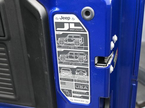 Used 2020 Jeep Wrangler Sport image 41