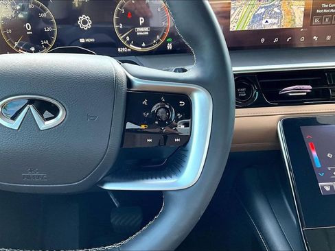 Used 2025 INFINITI QX80 Luxe image 18