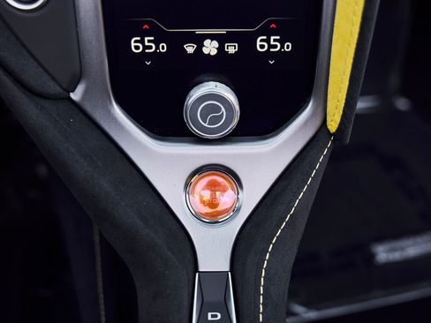 Used 2026 McLaren 750S Spider RWD image 69