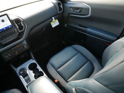 Used 2022 Ford Bronco Sport Outer Banks w/ Tech Package image 11