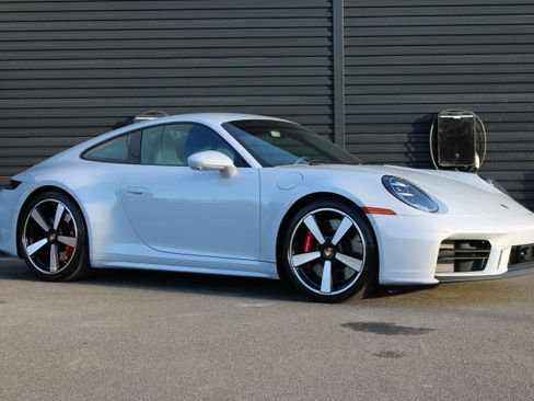 Certified 2025 Porsche 911 Carrera S RWD image 10