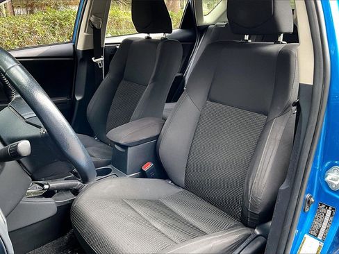 Used 2018 Toyota Corolla iM w/ All-Weather Mat Package image 18