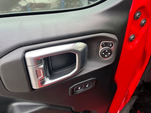 Used 2021 Jeep Wrangler Unlimited Rubicon image 14