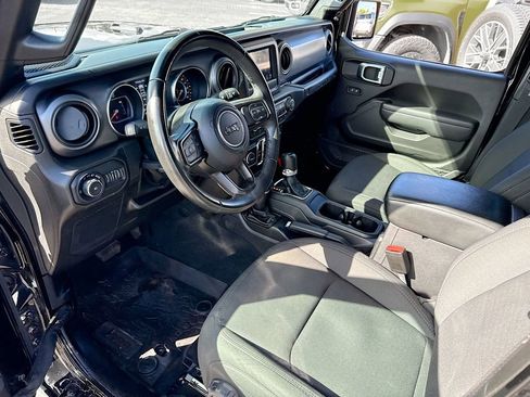 Used 2022 Jeep Wrangler Unlimited Sport AWD/4WD image 25