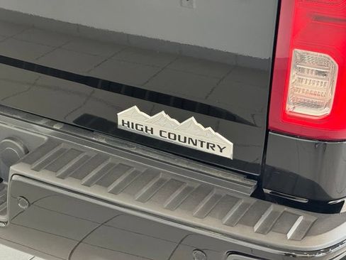 Used 2018 Chevrolet Silverado 1500 High Country AWD/4WD image 45