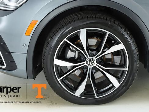 Used 2024 Volkswagen Tiguan SEL R-Line AWD/4WD image 44