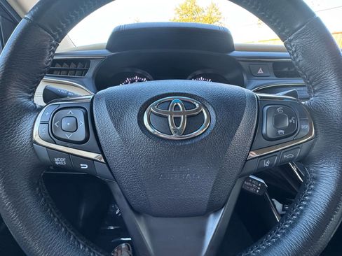 Used 2018 Toyota Avalon XLE image 15