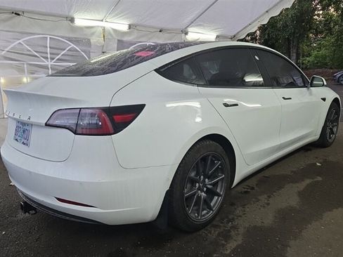 Used 2018 Tesla Model 3 RWD image 3