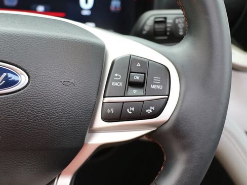 Used 2025 Ford Explorer Active w/ Active Comfort Package AWD/4WD image 26