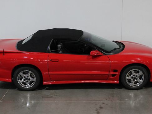 Used 1999 Pontiac Firebird Trans Am RWD image 17