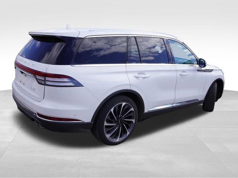 Used 2020 Lincoln Aviator Reserve w/ Equipment Group 202A image 3