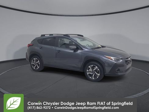 Used 2024 Subaru Crosstrek 2.0i Premium image 2