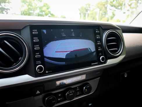 Used 2021 Toyota Tacoma SR5 RWD image 25