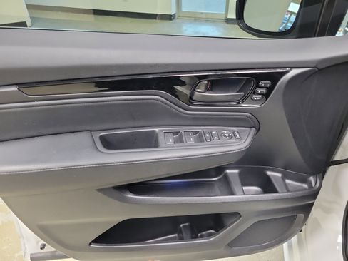 Certified 2025 Honda Odyssey Touring image 23