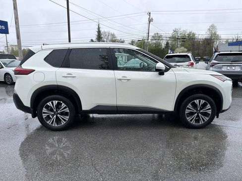 Used 2023 Nissan Rogue SV w/ SV Premium B Package AWD/4WD image 16