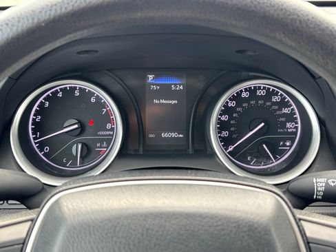 Used 2024 Toyota Camry LE image 21