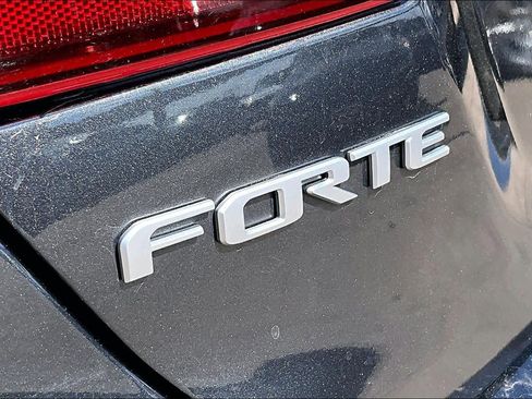 Used 2024 Kia Forte GT-Line image 30