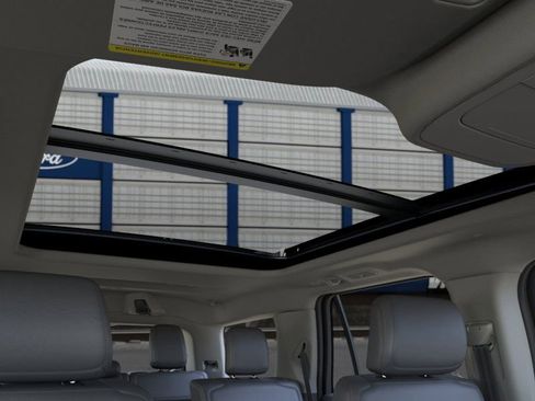 New 2025 Ford Expedition Active image 22