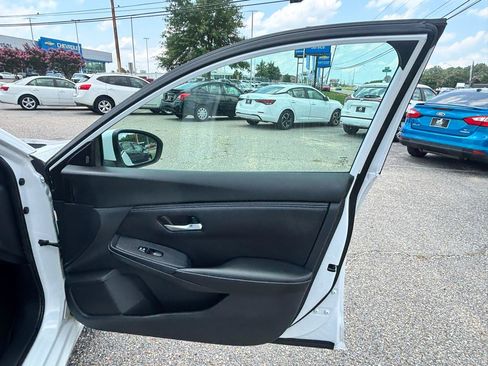 Used 2023 Nissan Sentra S FWD image 55