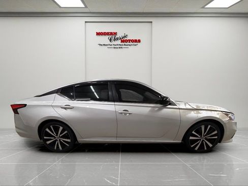 Used 2019 Nissan Altima 2.5 SR FWD image 8