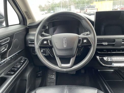 Used 2024 Lincoln Corsair Reserve image 11