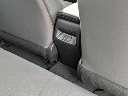 Used 2025 Toyota Corolla SE image 28