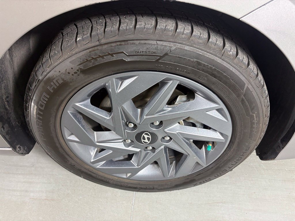 Used 2024 Hyundai Elantra SEL FWD image 12