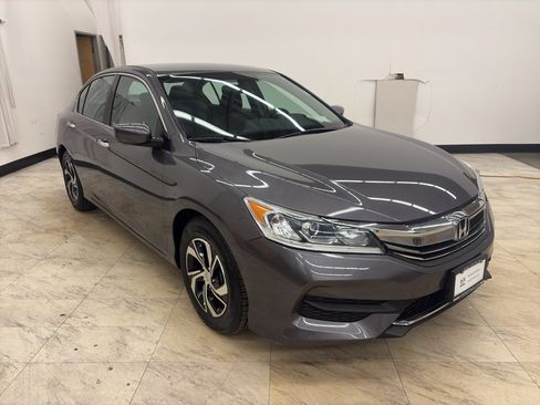 Used 2017 Honda Accord LX image 1