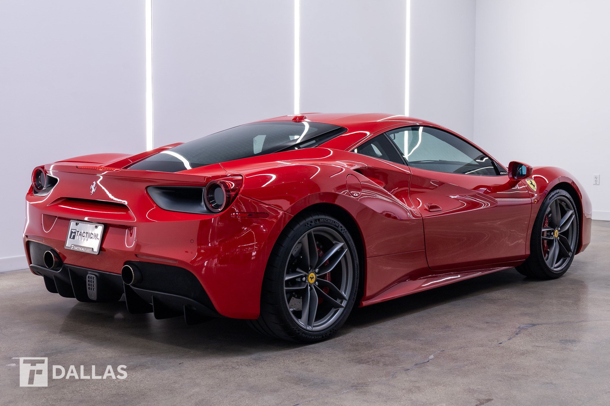 Used 2018 Ferrari 488 GTB RWD image 15