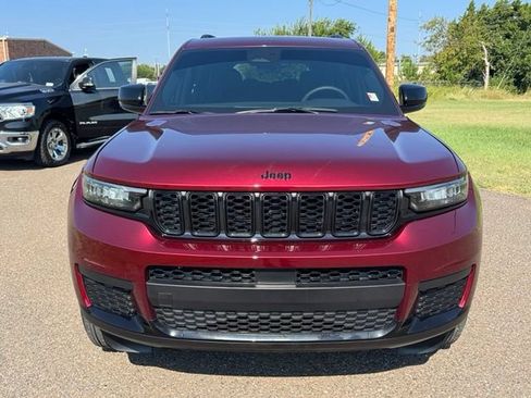 Used 2025 Jeep Grand Cherokee L Laredo RWD image 2