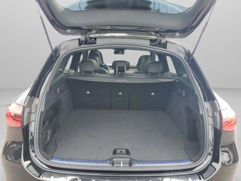 Used 2026 Mercedes-Benz GLC 300 4MATIC image 33