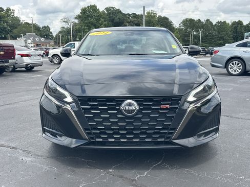 Used 2024 Nissan Altima 2.5 SR FWD image 3