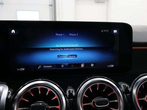 Used 2022 Mercedes-Benz GLB 35 AMG 4MATIC image 58