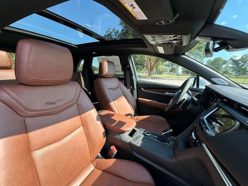 New 2025 Cadillac XT5 Sportv image 14
