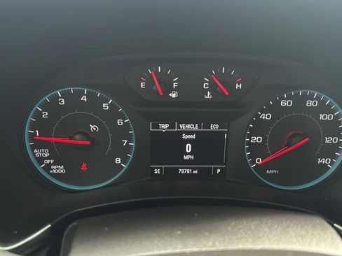 Used 2018 Chevrolet Equinox LT image 36