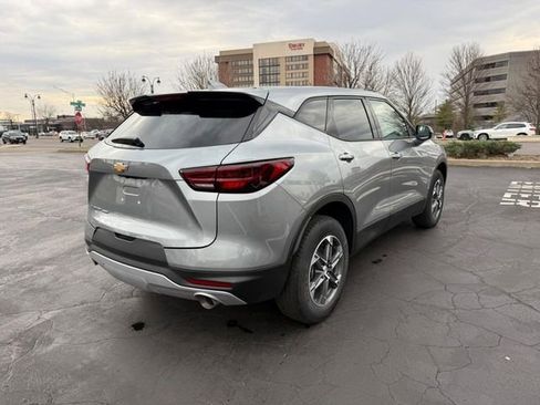 Used 2025 Chevrolet Blazer LT image 8
